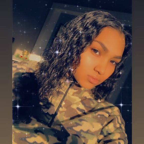 Poshmark profile picture for @sabab